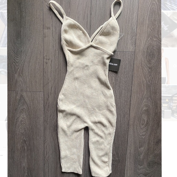 Australian Romper - Picture 2 of 4